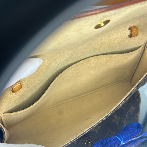 Louis Vuitton LOUIS VUITTON Monogram Pochette GM - Picture 10 of 16